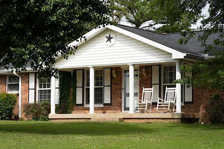 111 Earline Dr Hendersonville, TN 37075