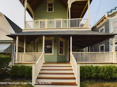 25 Abbott Ave Ocean Grove, NJ 07756