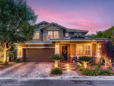 10330 Turia Gardens Rd Las Vegas, NV 89135