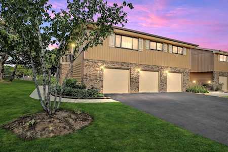 841 Dighton Ln Schaumburg, IL 60173