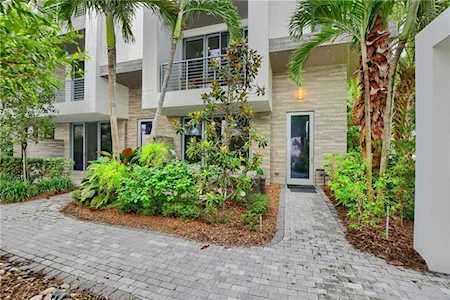 4013 NW 17th Way #4013 Boca Raton, FL 33431