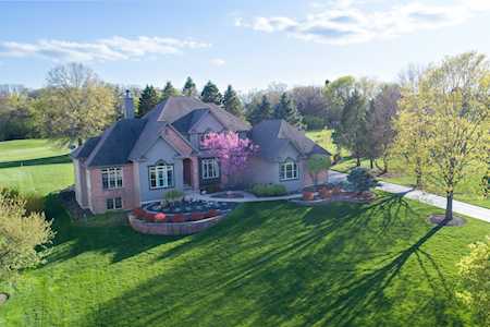 3 Bordeaux Ct Cary, IL 60013