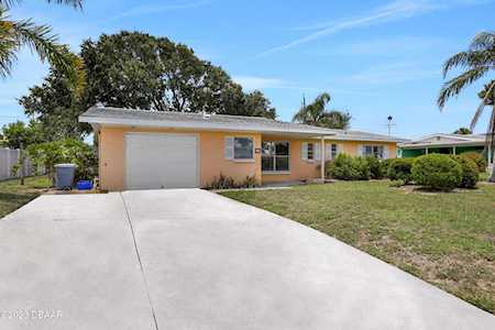 17 Raymonde Circle Ormond Beach, FL 32176