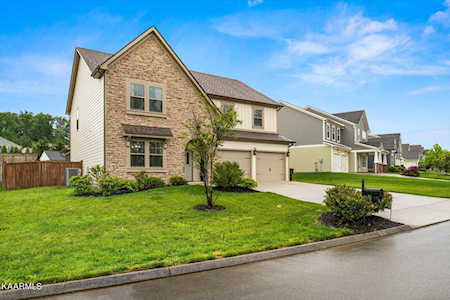 2763 Clearmill Dr Lenoir City, TN 37772