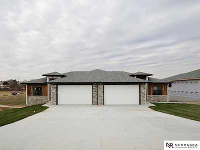 1155 Sand Hill Rd Louisville, NE 68037