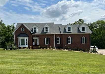 1123 Forestpointe Dr Hendersonville, TN 37075