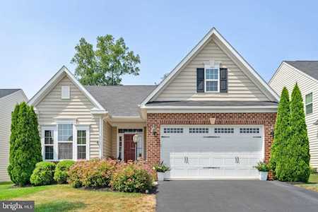 25681 Arborshade Pass Place Aldie, VA 20105