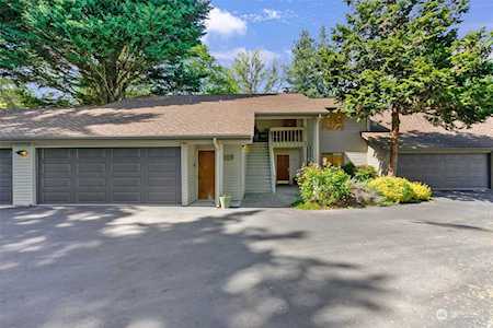1101 Bellefield Park Ln #1107 Bellevue, WA 98004