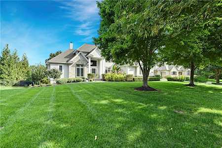 4806 W 143 Terrace Leawood, KS 66224