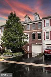 6898 Mclean Province Circle Falls Church, VA 22043