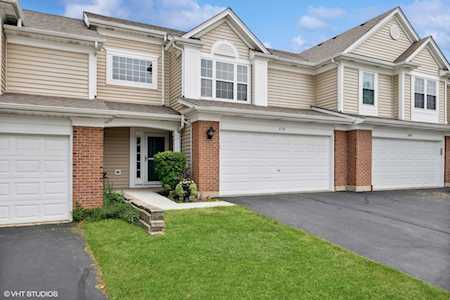 370 S Crown Ct Palatine, IL 60074
