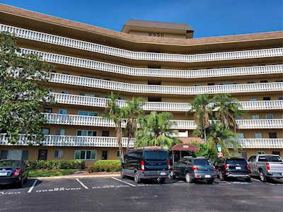 8950 Park Blvd #408 Seminole, FL 33777