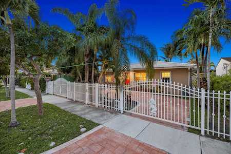 3351 SW 5th St Miami, FL 33135