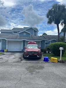3827 Island Club Circle Lake Worth, FL 33462