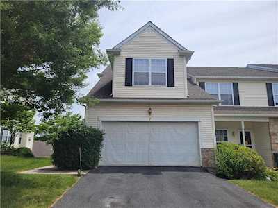 7 Cobblestone Dr Easton, PA 18045