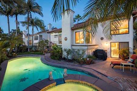 1041 Inspiration Lane Escondido, CA 92025