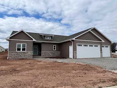 N8739 Connor Circle Menasha, Village of Harrison, WI 54952
