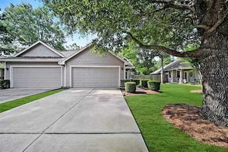 35 Greenwich Place Conroe, TX 77384