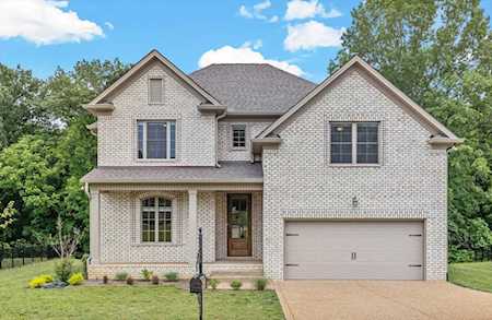 282 Crooked Creek Ln Hendersonville, TN 37075