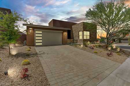 7067 Lagrange Point St Las Vegas, NV 89148