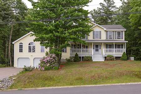 102 Heather Hill Ln Goffstown, NH 03045