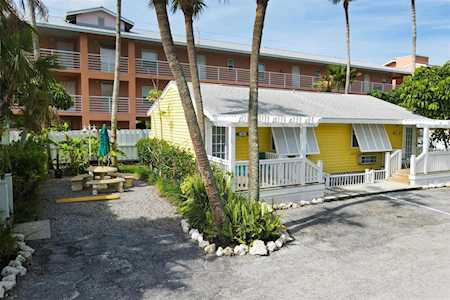 1603 Gulf Dr N #33 Bradenton Beach, FL 34217