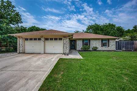 6548 Riddle Drive North Richland Hills, TX 76182