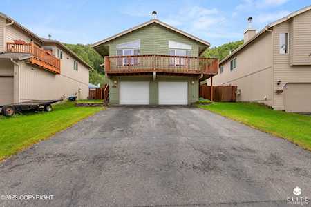 17837 Beaujolais Dr Eagle River, AK 99577