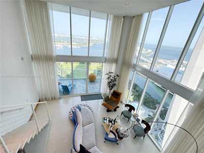 1040 Biscayne Blvd #3701 Miami, FL 33132