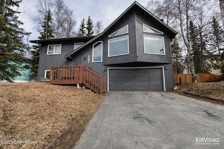 9607 St George Circle Eagle River, AK 99577