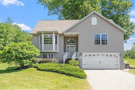 4 Orchard Ln East Kingston, NH 03827
