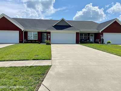 439 Woodlake Dr Mt Washington, KY 40047