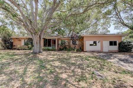 929 Hillwood Dr Dunedin, FL 34698