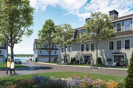 34 Little Bay Dr Dover, NH 03820