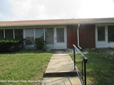 365D Chesterfield Ct Lakewood, NJ 08701