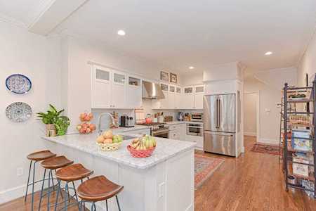 17 Davis Ave #1 Brookline, MA 02445