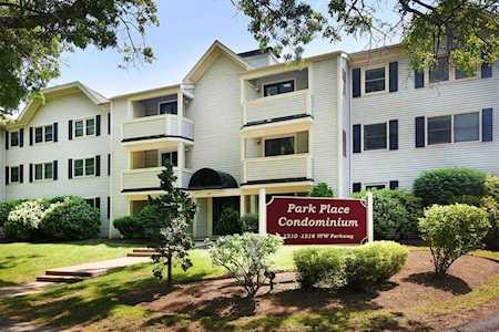 1210 Vfw Parkway #7 Boston, MA 02132