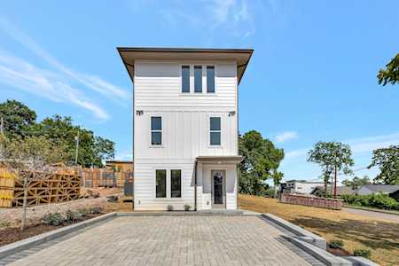 1246 1st Ave S Nashville, TN 37210