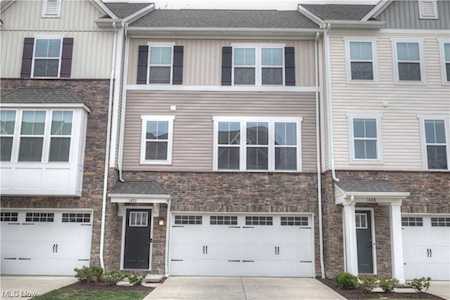 1492 Chenin Run Avon, OH 44011