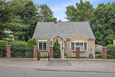 83 Pleasant View Ave Braintree, MA 02184