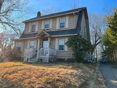 170 College St Worcester, MA 01610