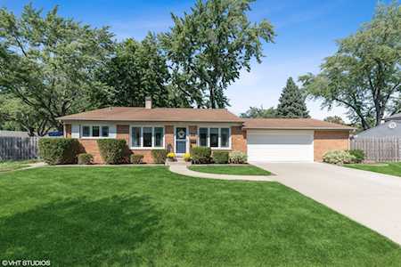 1358 E Reynolds Dr Palatine, IL 60074