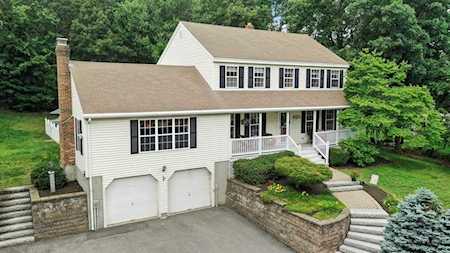 11 Saddlebred Drive Leominster, MA 01453