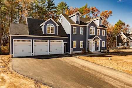 10 Lamp Post Lane West Bridgewater, MA 02379