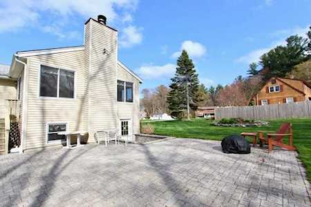 5 Muriel Rd Groveland, MA 01834
