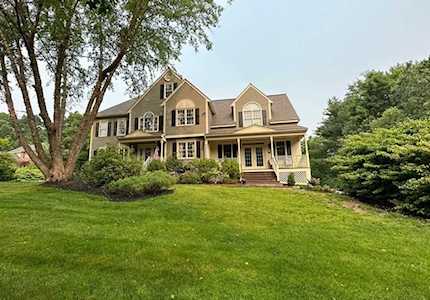 45 Glen Rd Hopkinton, MA 01748