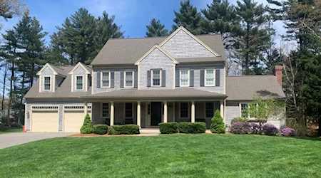 29 Tall Timbers Ln Kingston, MA 02364