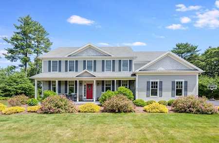 306 Country Club Way Kingston, MA 02364