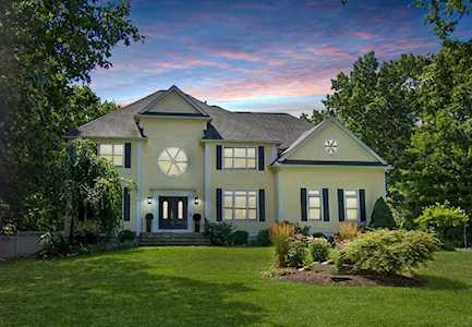 19 Stable Way Medway, MA 02053