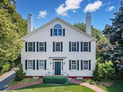 449 Elm St Dartmouth, MA 02748